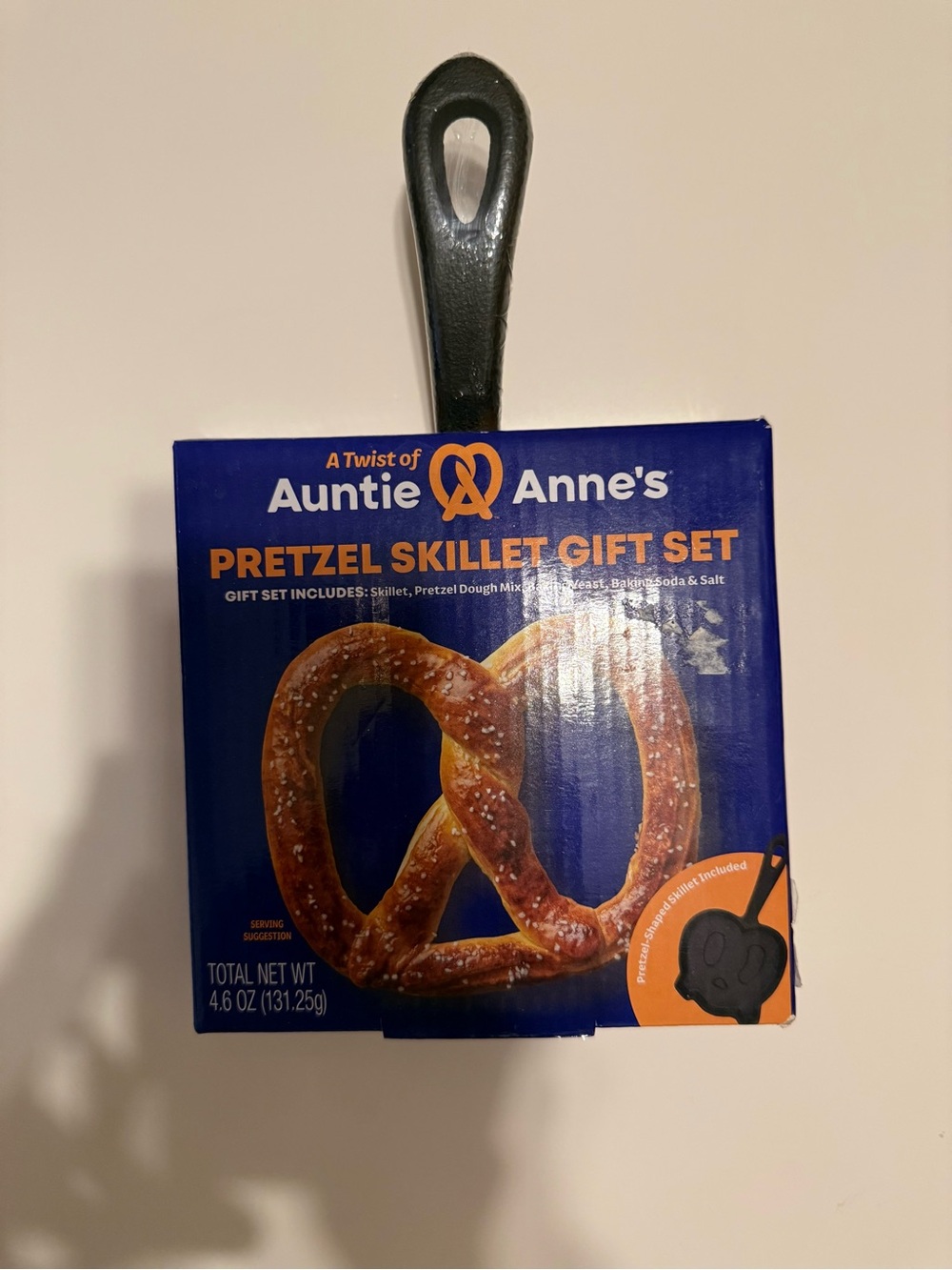 NWT AUNTIE ANNE’S PRETZEL SKILLET GIFT SET 🥨